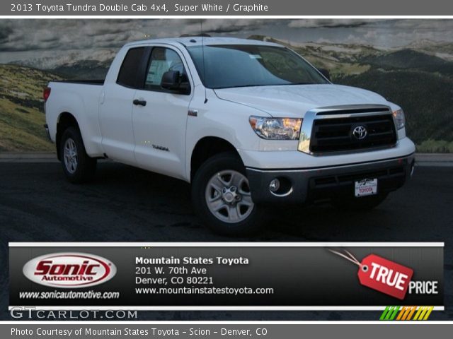 2013 Toyota Tundra Double Cab 4x4 in Super White