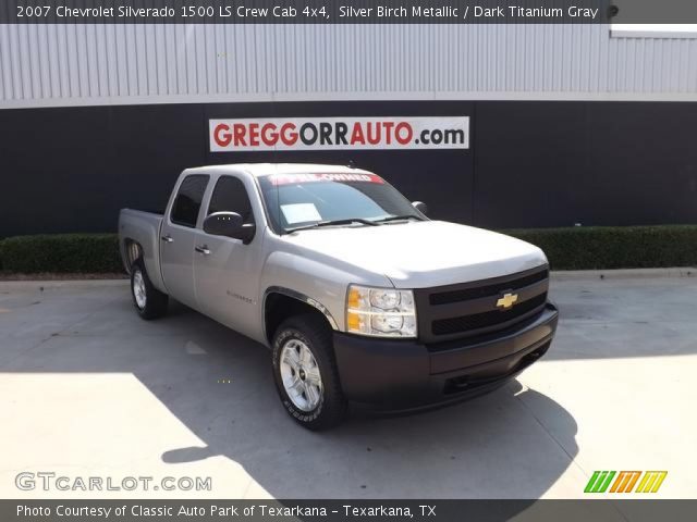 2007 Chevrolet Silverado 1500 LS Crew Cab 4x4 in Silver Birch Metallic