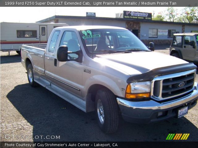 1999 Ford F250 Super Duty XLT Extended Cab in Light Prairie Tan Metallic