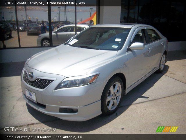 2007 Toyota Camry SE in Titanium Metallic