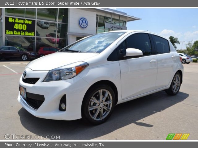 2012 Toyota Yaris L 5 Door in Super White