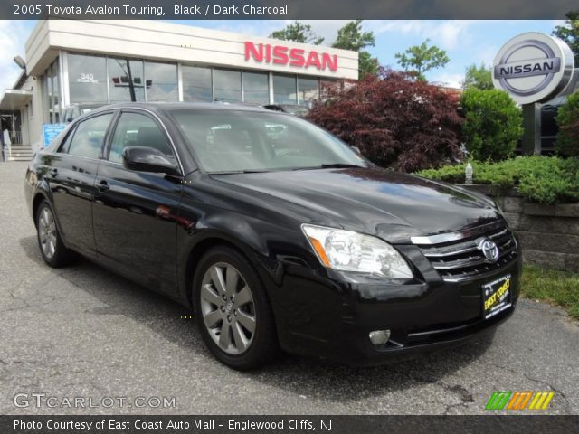 2005 Toyota Avalon Touring in Black