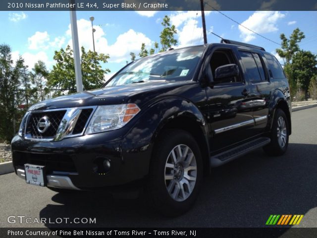 2010 Nissan Pathfinder LE 4x4 in Super Black