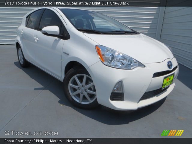 2013 Toyota Prius c Hybrid Three in Super White