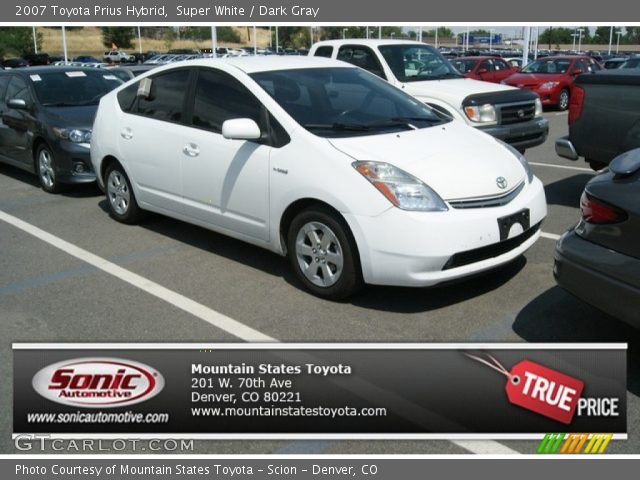 2007 Toyota Prius Hybrid in Super White