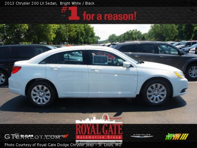 2013 Chrysler 200 LX Sedan in Bright White
