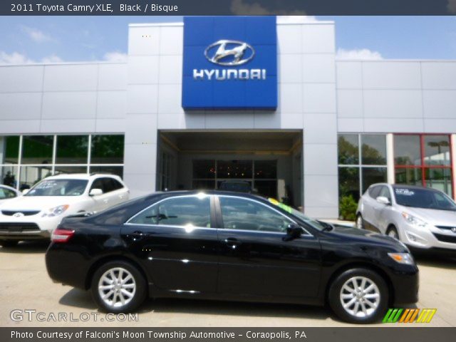 2011 Toyota Camry XLE in Black