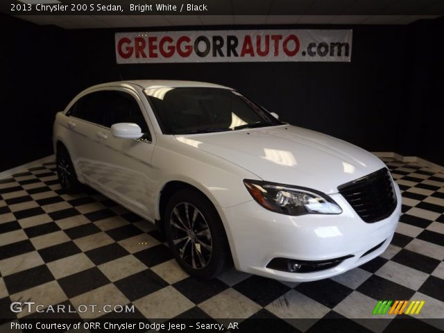 2013 Chrysler 200 S Sedan in Bright White