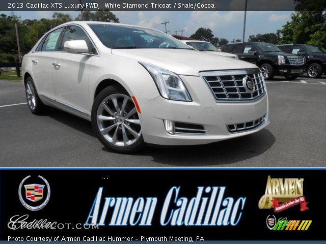 2013 Cadillac XTS Luxury FWD in White Diamond Tricoat