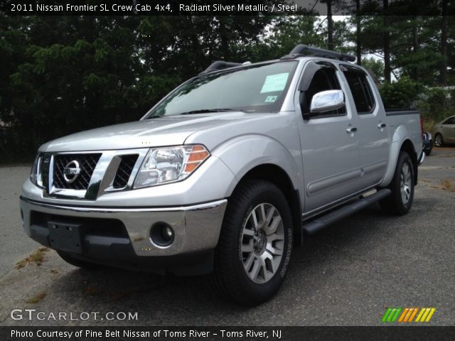 2011 Nissan Frontier SL Crew Cab 4x4 in Radiant Silver Metallic