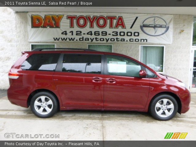 2011 Toyota Sienna LE in Salsa Red Pearl