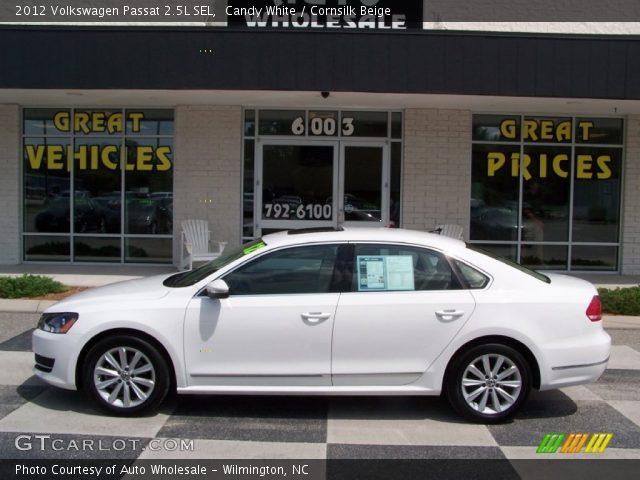 2012 Volkswagen Passat 2.5L SEL in Candy White