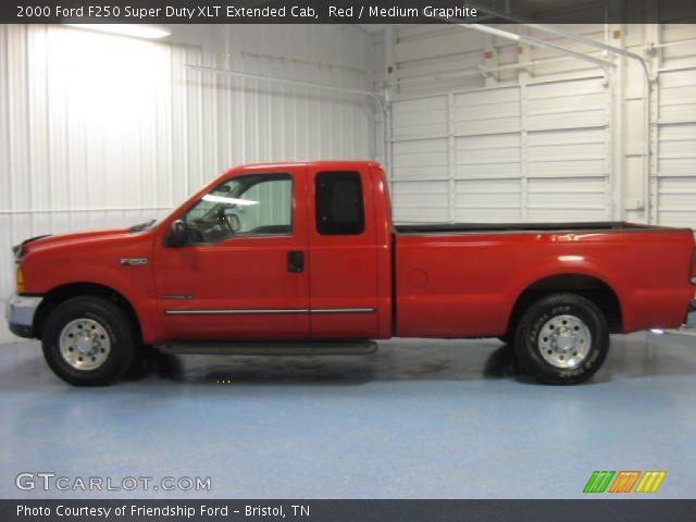 2000 Ford F250 Super Duty XLT Extended Cab in Red
