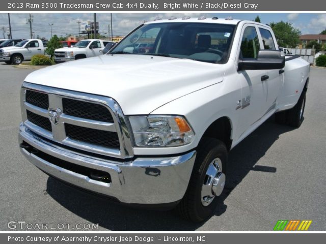 2013 Ram 3500 Tradesman Crew Cab 4x4 Dually in Bright White