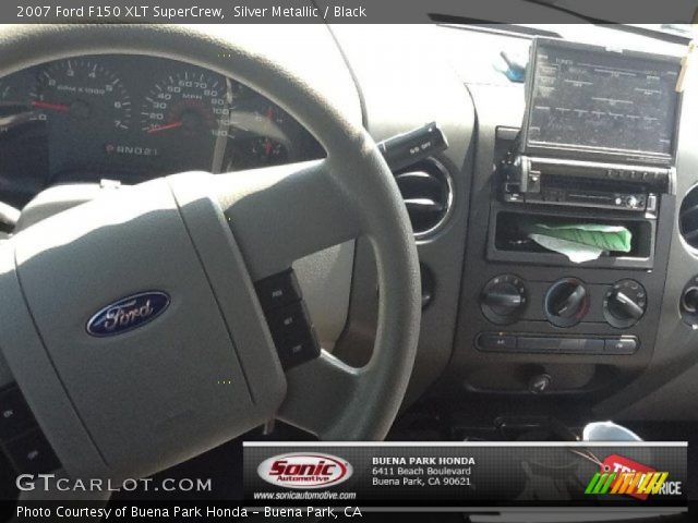 2007 Ford F150 XLT SuperCrew in Silver Metallic