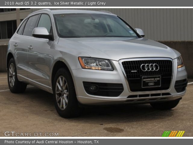 2010 Audi Q5 3.2 quattro in Ice Silver Metallic