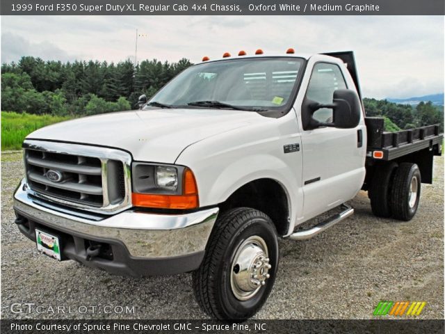 1999 Ford F350 Super Duty XL Regular Cab 4x4 Chassis in Oxford White