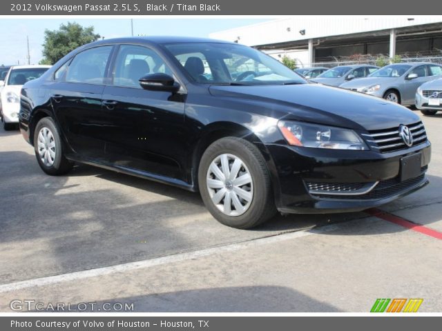 2012 Volkswagen Passat 2.5L S in Black