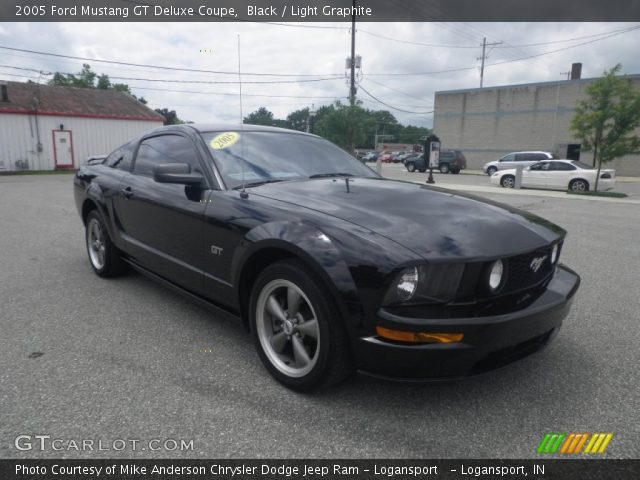 2005 Ford Mustang GT Deluxe Coupe in Black