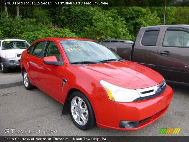 2008 Ford Focus SES Sedan in Vermillion Red
