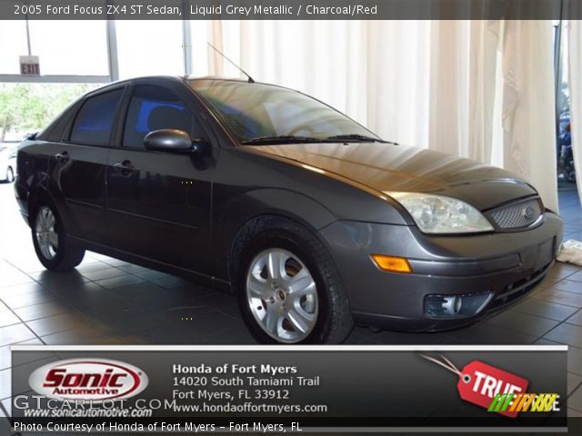 2005 Ford Focus ZX4 ST Sedan in Liquid Grey Metallic