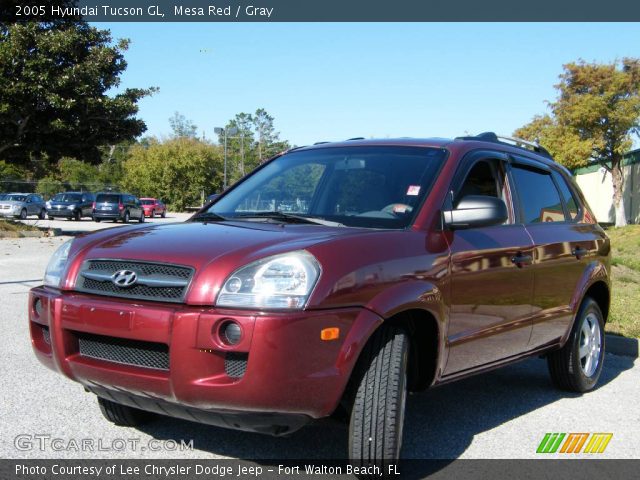 2005 Hyundai Tucson GL in Mesa Red