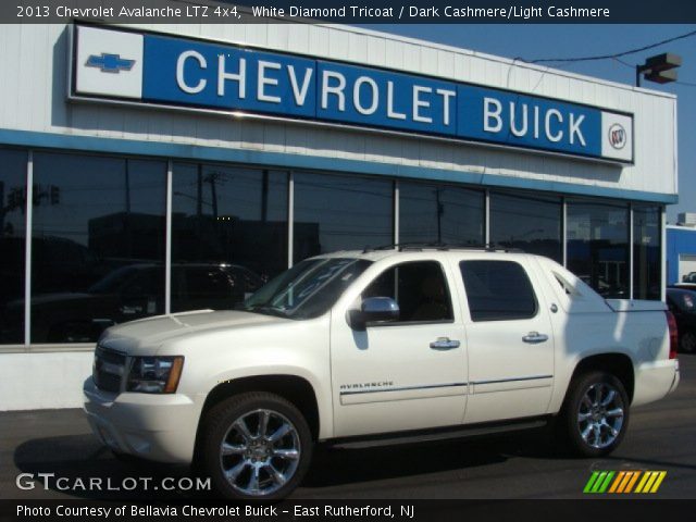 2013 Chevrolet Avalanche LTZ 4x4 in White Diamond Tricoat