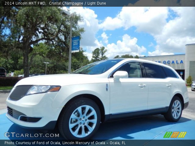 2014 Lincoln MKT FWD in Crystal Champagne