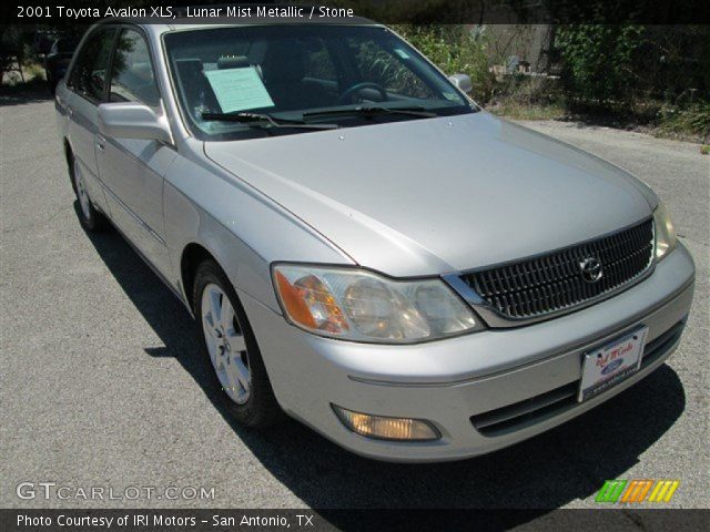 2001 Toyota Avalon XLS in Lunar Mist Metallic