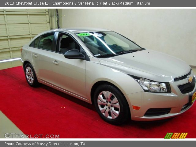 2013 Chevrolet Cruze LS in Champagne Silver Metallic