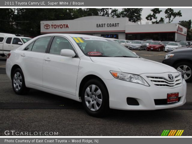 2011 Toyota Camry LE in Super White