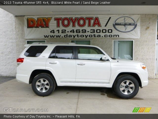 2013 Toyota 4Runner SR5 4x4 in Blizzard White Pearl