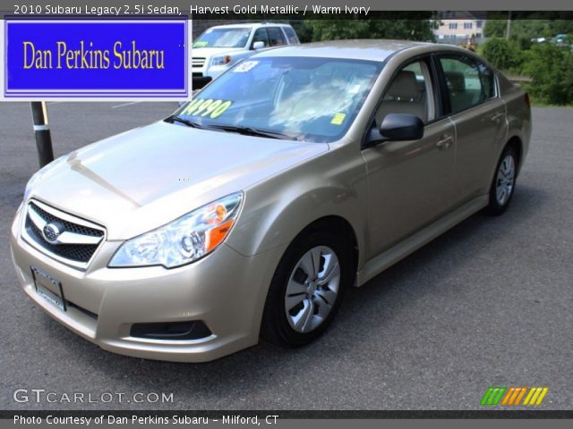 2010 Subaru Legacy 2.5i Sedan in Harvest Gold Metallic