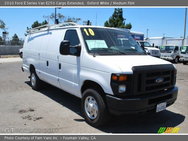 2010 Ford E Series Van E250 Cargo Extended in Oxford White