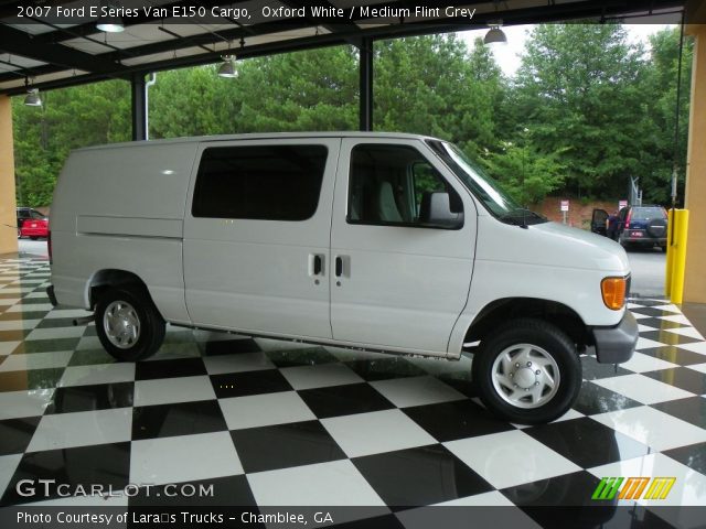 2007 Ford E Series Van E150 Cargo in Oxford White