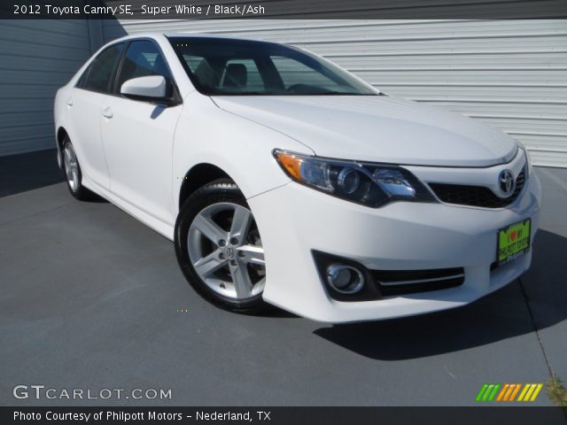 2012 Toyota Camry SE in Super White