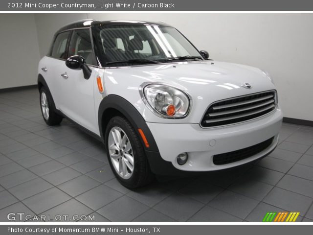 2012 Mini Cooper Countryman in Light White