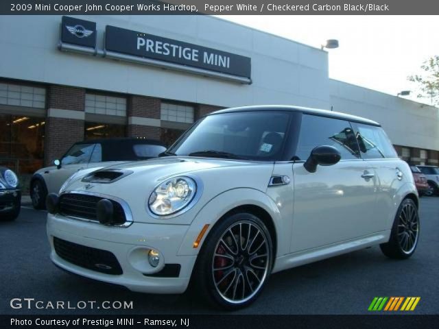 2009 Mini Cooper John Cooper Works Hardtop in Pepper White