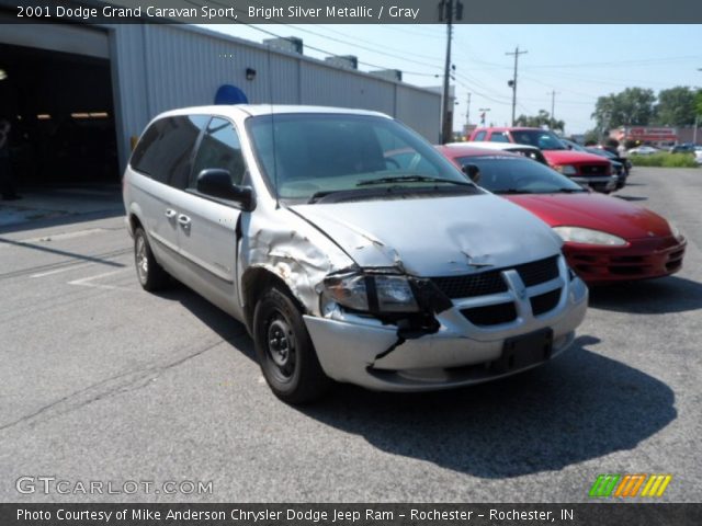 2001 Dodge Grand Caravan Sport in Bright Silver Metallic
