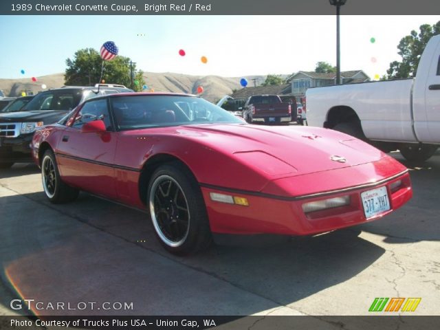 1989 Chevrolet Corvette Coupe in Bright Red
