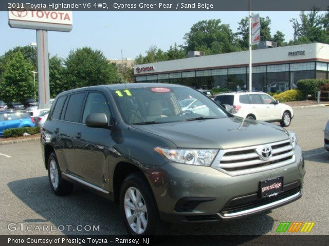 2011 Toyota Highlander V6 4WD in Cypress Green Pearl