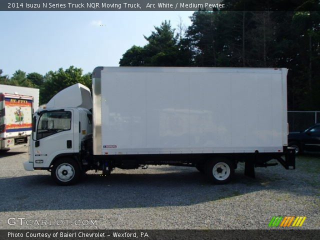 2014 Isuzu N Series Truck NQR Moving Truck in Arc White