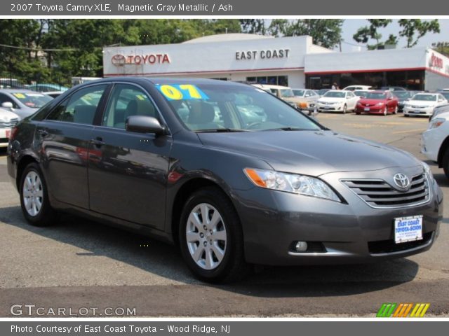 2007 Toyota Camry XLE in Magnetic Gray Metallic