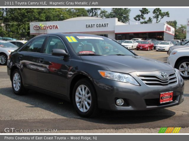 2011 Toyota Camry XLE in Magnetic Gray Metallic