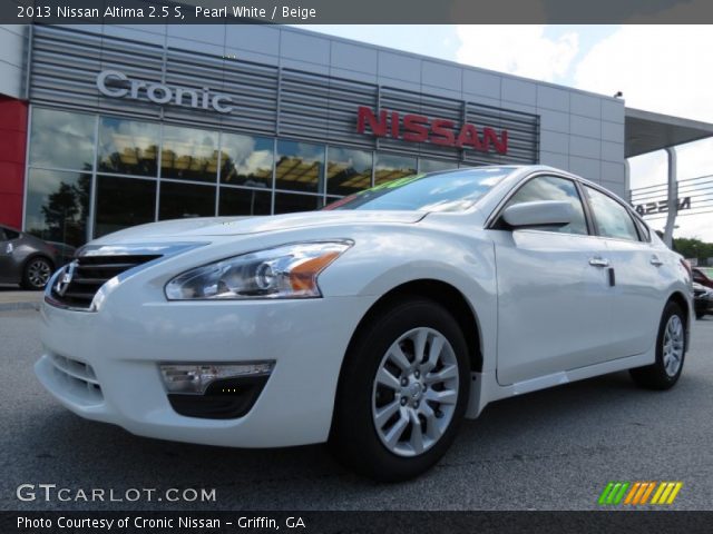 2013 Nissan Altima 2.5 S in Pearl White