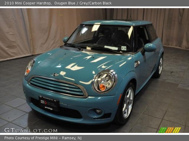 2010 Mini Cooper Hardtop in Oxygen Blue