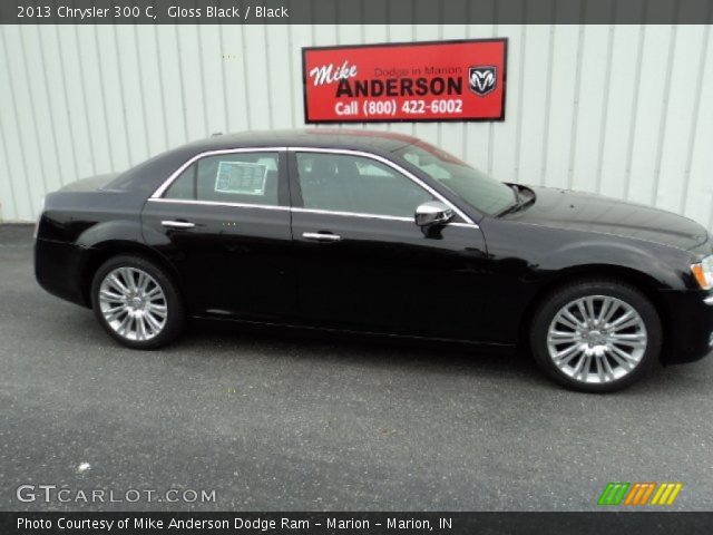 2013 Chrysler 300 C in Gloss Black