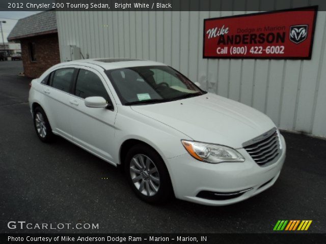 2012 Chrysler 200 Touring Sedan in Bright White
