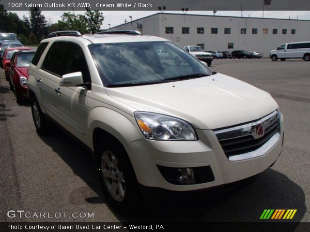 2008 Saturn Outlook XR AWD in Cream White