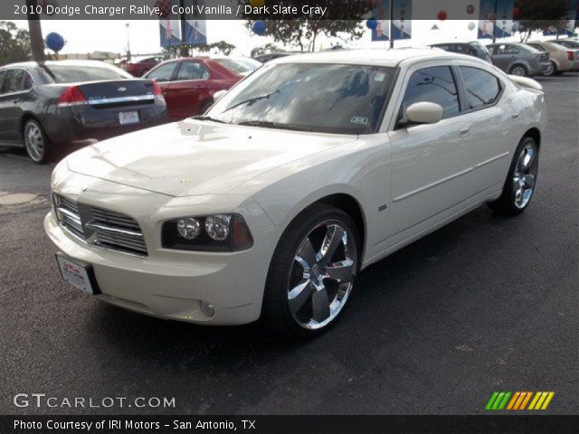 2010 Dodge Charger Rallye in Cool Vanilla